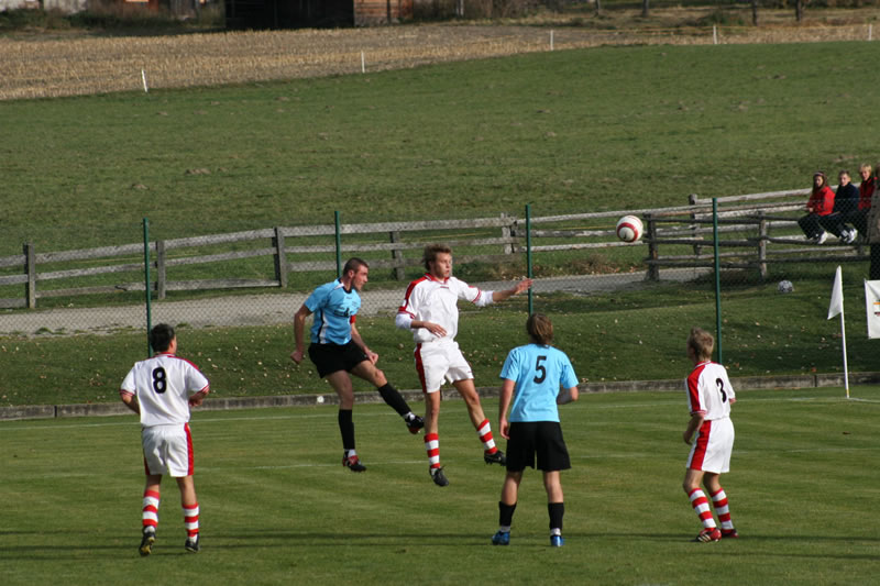 gal/10. Spieltag- SV Reischach - Pfalzen/2006-11-09 - SV Reischach gg. Pfalzen 018.jpg